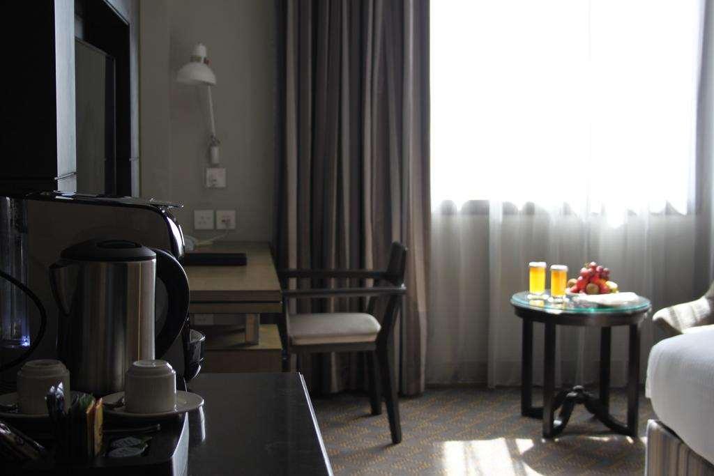 Top Ayla Bawadi Hotel & Mall Al Ain Room photo